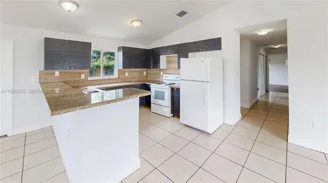 1616 NW 7th Place Florida City FL 33034