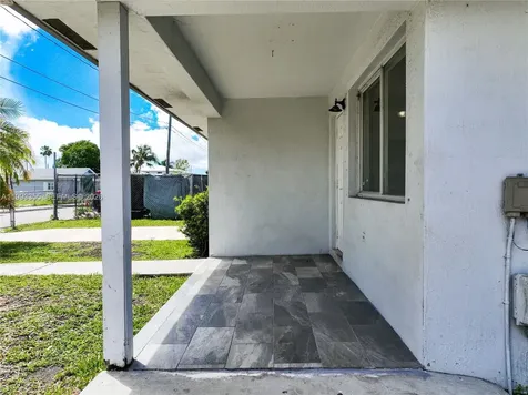 1616 NW 7th Place Florida City FL 33034