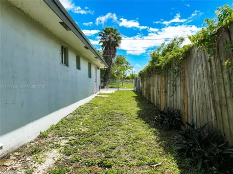 1616 NW 7th Place Florida City FL 33034