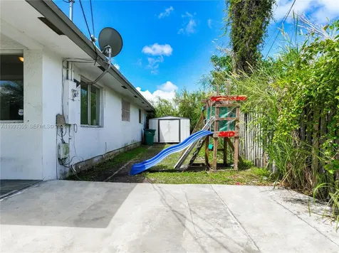 1616 NW 7th Place Florida City FL 33034