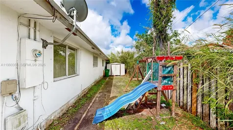 1616 NW 7th Place Florida City FL 33034