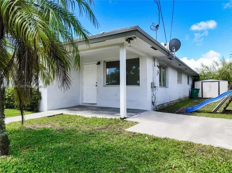 1616 NW 7th Place Florida City FL 33034