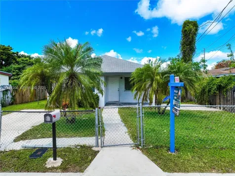1616 NW 7th Place Florida City FL 33034