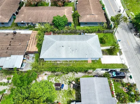 1616 NW 7th Place Florida City FL 33034