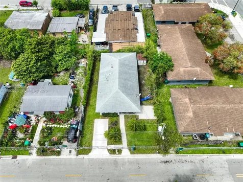 1616 NW 7th Place Florida City FL 33034