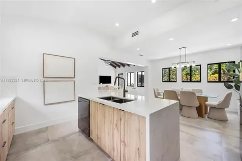 1207 Columbus Boulevard Coral Gables FL 33134