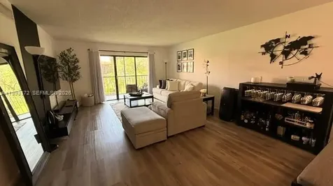 231 Lakeview Drive Weston FL 33326