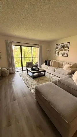 231 Lakeview Drive Weston FL 33326