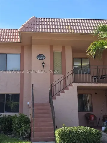 231 Lakeview Drive Weston FL 33326