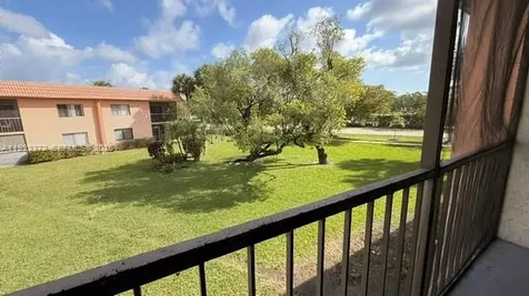 231 Lakeview Drive Weston FL 33326