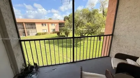 231 Lakeview Drive Weston FL 33326