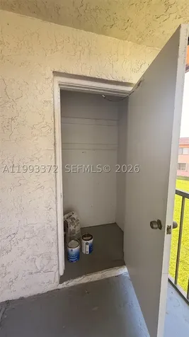 231 Lakeview Drive Weston FL 33326