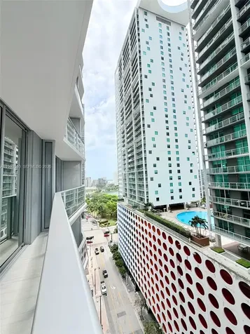 77 SE 5th Street Miami FL 33131