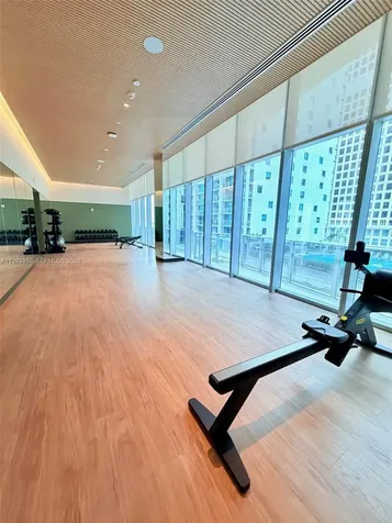 77 SE 5th Street Miami FL 33131