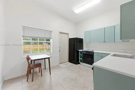 1620 NE 160th Street North Miami Beach FL 33162