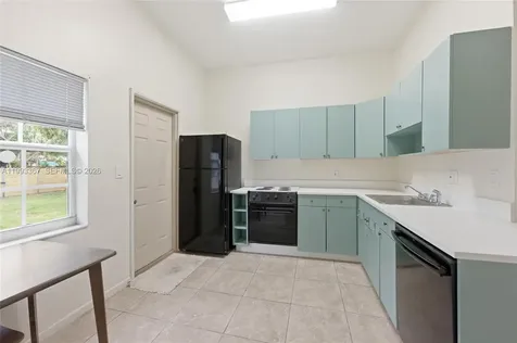 1620 NE 160th Street North Miami Beach FL 33162
