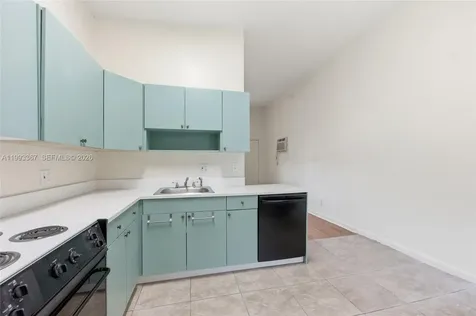 1620 NE 160th Street North Miami Beach FL 33162