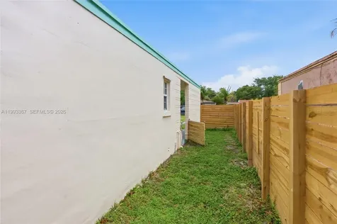 1620 NE 160th Street North Miami Beach FL 33162