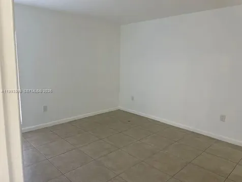 4709 NW 7th Street Miami FL 33126