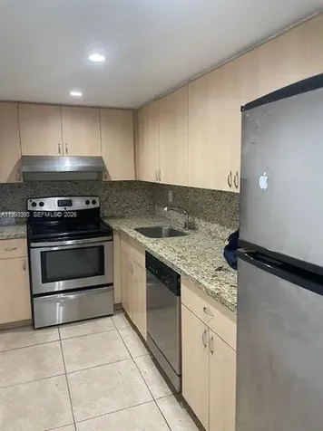 4709 NW 7th Street Miami FL 33126