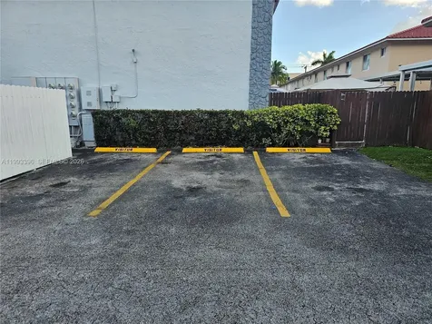 8027 NW 8th Street Miami FL 33126