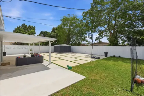 7390 Cleveland Street Hollywood FL 33024