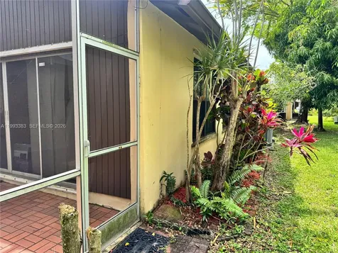 9291 E Fern Lane Miramar FL 33025