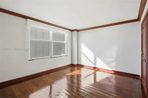 5555 Collins Avenue Miami Beach FL 33140
