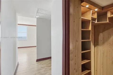 5555 Collins Avenue Miami Beach FL 33140