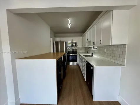 5900 SW 127th Avenue Miami FL 33183