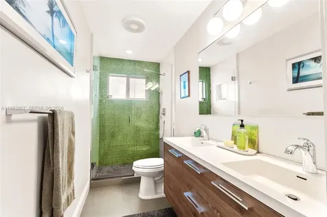 315 N 31st Road Hollywood FL 33021