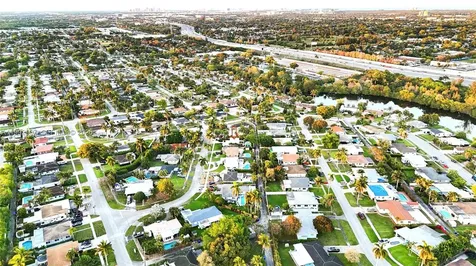 315 N 31st Road Hollywood FL 33021