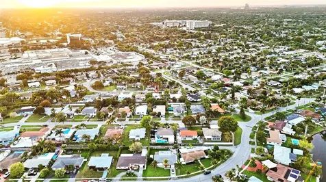 315 N 31st Road Hollywood FL 33021