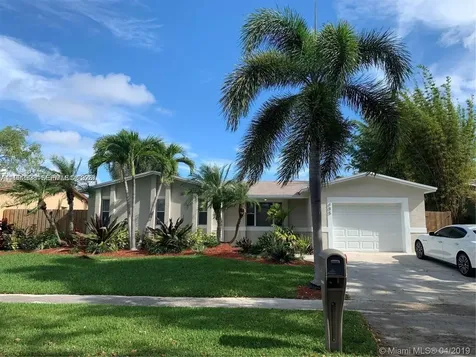 405 SE 4th Terrace Dania Beach FL 33004