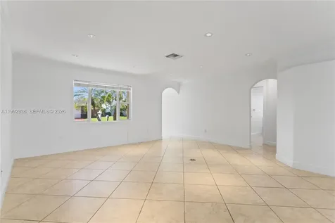 405 SE 4th Terrace Dania Beach FL 33004