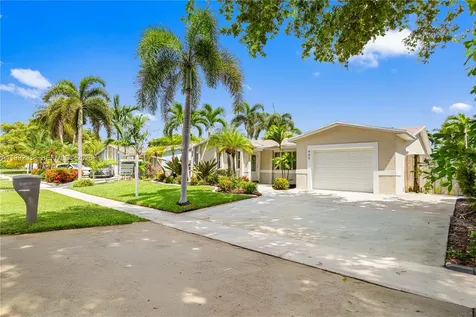 405 SE 4th Terrace Dania Beach FL 33004
