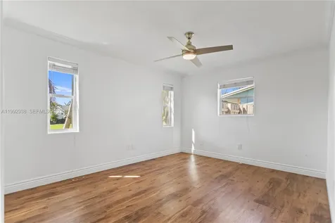 405 SE 4th Terrace Dania Beach FL 33004