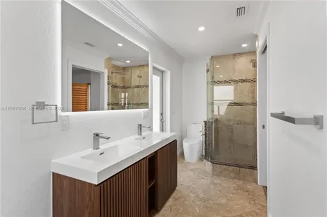 405 SE 4th Terrace Dania Beach FL 33004