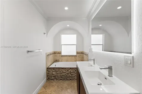 405 SE 4th Terrace Dania Beach FL 33004