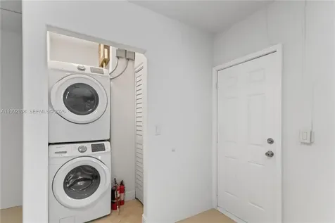 405 SE 4th Terrace Dania Beach FL 33004