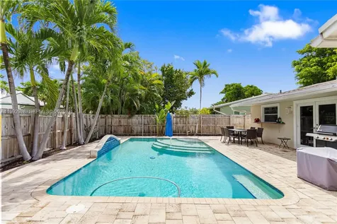 405 SE 4th Terrace Dania Beach FL 33004