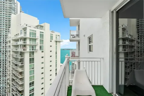 185 SE 14th Terrace Miami FL 33131
