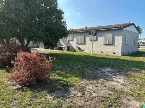 260 W 56th Street Hialeah FL 33012