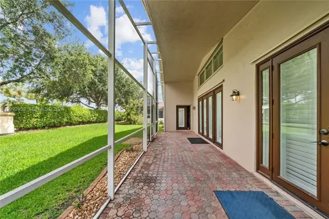1154 NW 183rd Terrace Pembroke Pines FL 33029