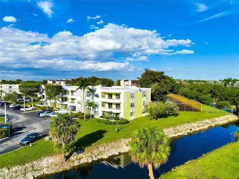 10765 SW 108th Avenue Miami FL 33176