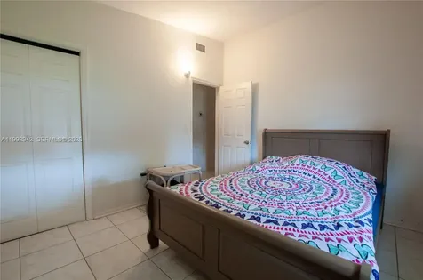 4140 SW 36th Street West Park FL 33023
