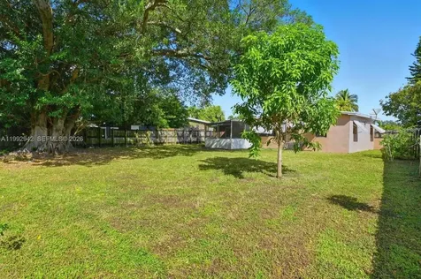 4140 SW 36th Street West Park FL 33023