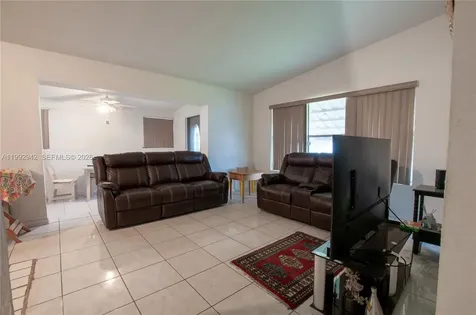 4140 SW 36th Street West Park FL 33023