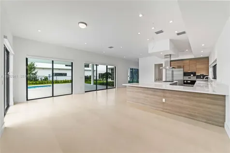 16680 N Botaniko Drive N Weston FL 33326