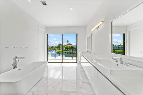16680 N Botaniko Drive N Weston FL 33326